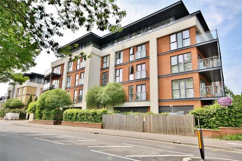 Sycamore Avenue, Woking, Surrey, GU22 2 bed apartment for sale