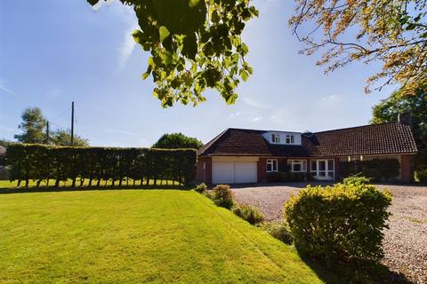 Mill Lane, Market Drayton TF9 4 bed detached house for sale