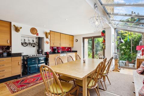 Ingersoll Road, London, W12 5 bed terraced house for sale