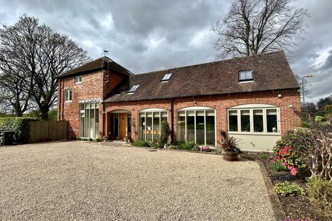 Court Drive, Lichfield WS14 4 bed detached house for sale