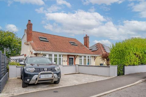 4 bedroom detached bungalow for sale