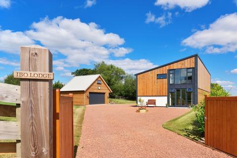 Newton St Margarets, Hereford, HR2 4 bed barn conversion for sale