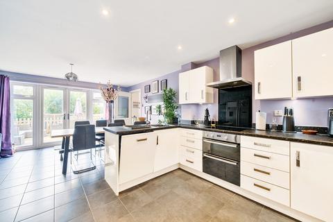 Centenary Way, Bovey Tracey 3 bed end of terrace house for sale