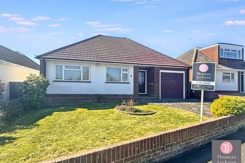 South Facing Garden, Magnolia Avenue 3 bed detached bungalow for sale