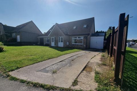 2 bedroom semi-detached bungalow for sale