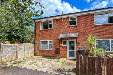 Sundew Close, New Milton, Hampshire... 3 bed semi