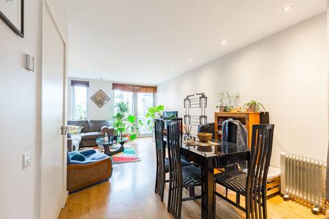 417 Wick Lane, London E3 2 bed flat for sale