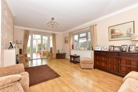 Kings Avenue, Broadstairs, Kent 2 bed detached bungalow for sale