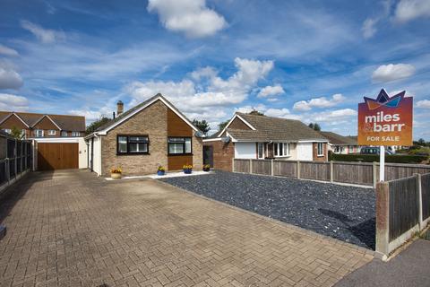 Mayfield Road, Whitfield, CT16 3 bed detached bungalow for sale