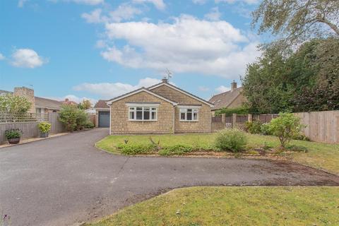 Shurnhold, Melksham 3 bed detached bungalow for sale