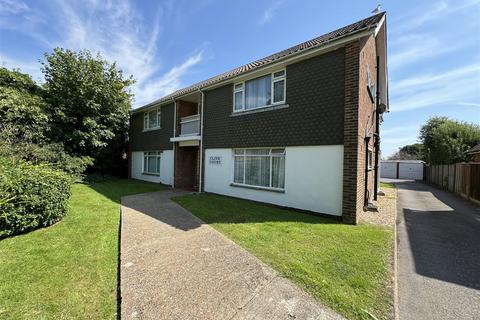 Clive Avenue, Worthing, BN12 4SQ Studio for sale