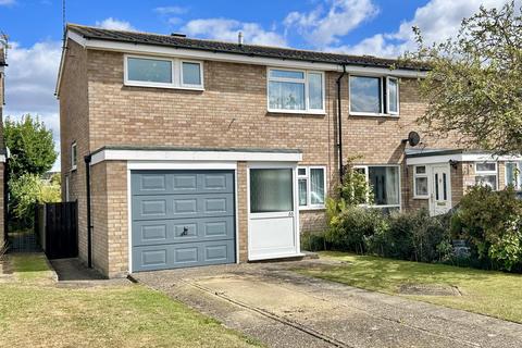 Martin Close, Soham, Ely, Cambridgeshire 3 bed semi