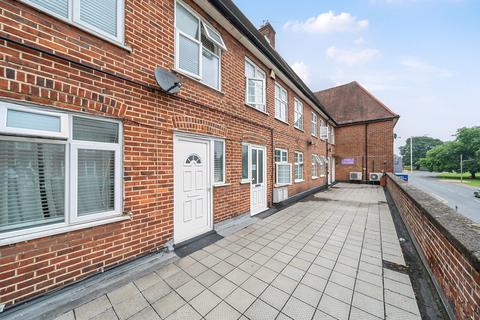 Park Way, Ruislip, Middlesex 3 bed duplex for sale