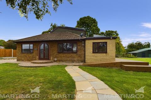 4 bedroom detached bungalow for sale