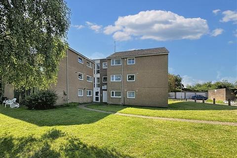 Davys Close, Wheathampstead 3 bed flat for sale