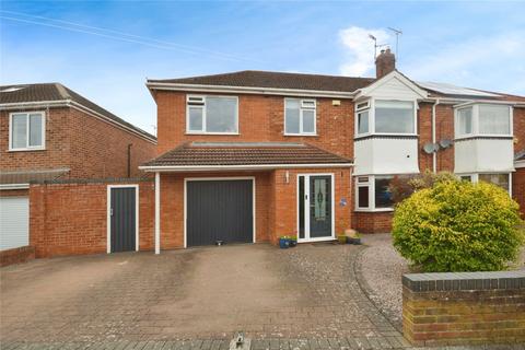 5 bedroom semi-detached house for sale