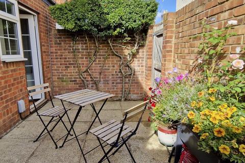 Hunters Mews, Windsor, Berkshire, SL4 2 bed terraced house for sale