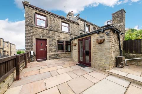 Bourn View Road, Huddersfield, HD4 2 bed cottage for sale