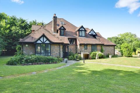 Rye TN31 5 bed detached house for sale