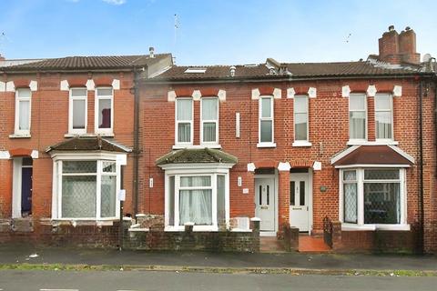 6 bedroom terraced house for sale