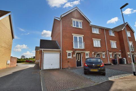 Buckminster Drive, Skegness, PE25 3 bed end of terrace house for sale
