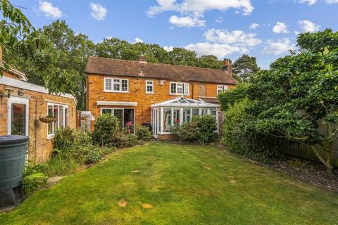 Crick Hollow, Mortimer West End, RG7 4 bed detached house for sale