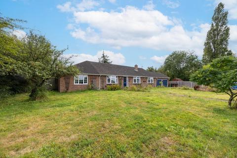 Magpie Hall Road, Stubbs Cross, Ashford 4 bed detached bungalow for sale