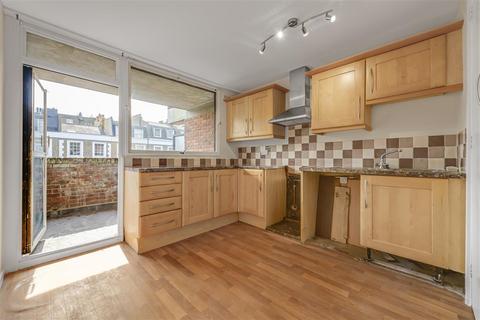 Tachbrook Street, SW1V 3 bed maisonette for sale