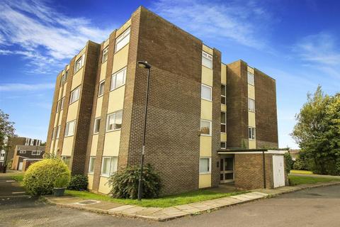 Shaftoe Court, Lakeshore 1 bed flat for sale