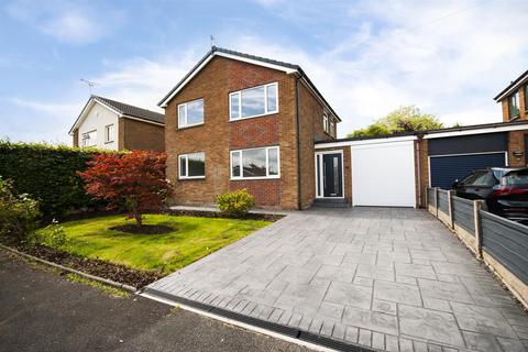 Pinewood Crescent, Ramsbottom, Bury 3 bed detached house for sale