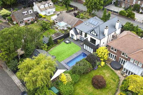 6 bedroom detached house for sale