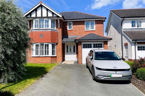 Pant Y Briallu, Benllech, Anglesey, LL74 4 bed detached house for sale