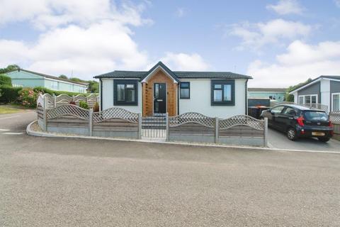 The Baulk, Bedford MK41 2 bed park home for sale