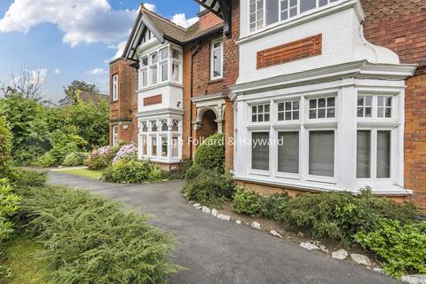 Camden Park Road, Chislehurst, Kent, BR7 1 bed flat for sale
