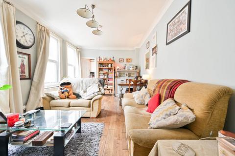 Cowick Road, Tooting Bec, London, SW17 2 bed flat for sale