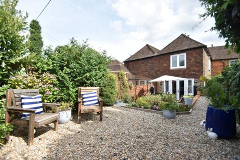 Lees Road, Brabourne Lees, Ashford, TN25 2 bed terraced house for sale