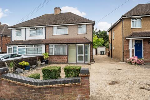 Woodland Road, Maple Cross... 2 bed semi