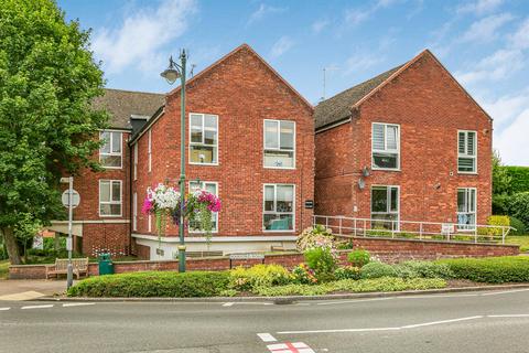 High Street, Wheathampstead, AL4 2 bed flat for sale