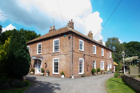 The Manor, East Torrington, Market Rasen 7 bed manor house for sale