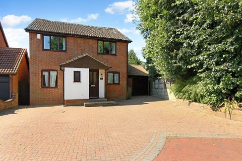 Badgerscroft, Broxbourne EN10 5 bed detached house for sale