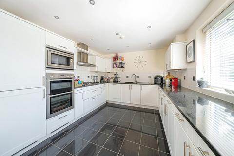 Carew Road, Northwood, Middlesex 3 bed duplex for sale