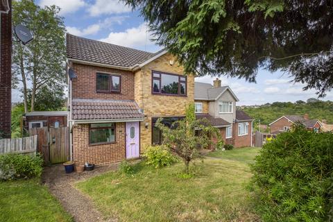 Knights Hill, High Wycombe HP12 3 bed detached house for sale