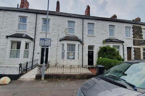 5 bedroom terraced house for sale