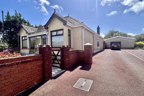 4 bedroom detached bungalow for sale