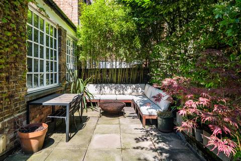 Cobb Street, Spitalfields, Aldgate... 2 bed flat for sale