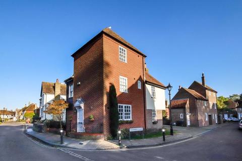 Loop Street, Sandwich 4 bed detached house for sale