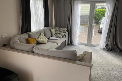 Manston Court Road, Margate, Kent 2 bed park home for sale