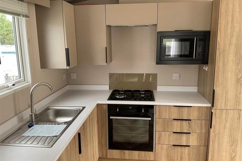 Manston Court Road, Margate, Kent 2 bed park home for sale