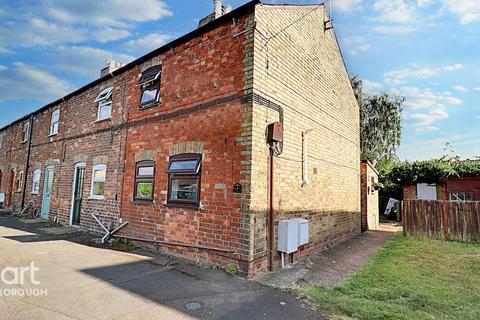 Chapel Lane, Peterborough 2 bed end of terrace house for sale