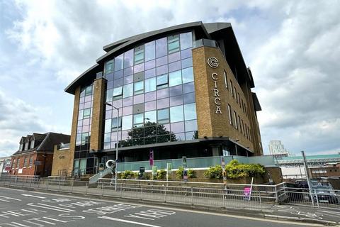 The Ring, Bracknell RG12 1 bed apartment for sale